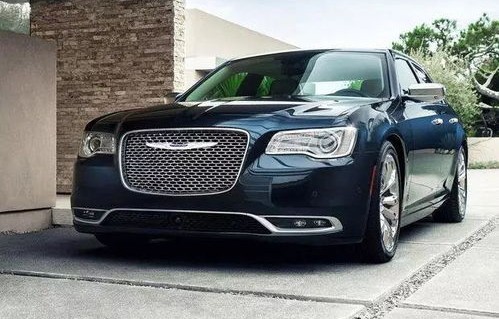 克莱斯勒属于什么档次(克莱斯勒多少钱一辆)