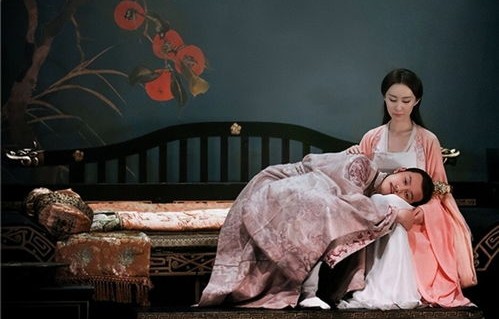 傅少的神秘夫人，马甲藏不住了——贾翼萱的73集短剧之旅