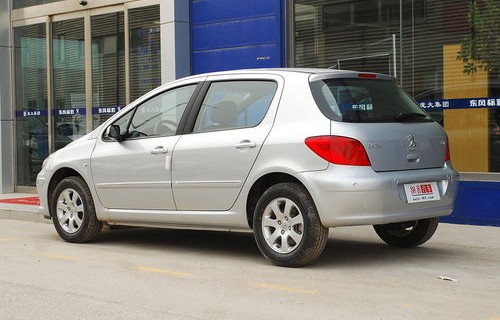 标致307两厢(标致307两厢油箱多少升)