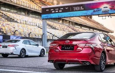 凯美瑞1到8代图片(凯美瑞1到8代图片对比)