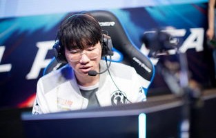 Faker的坚韧之路,每天练习14小时的电竞传奇