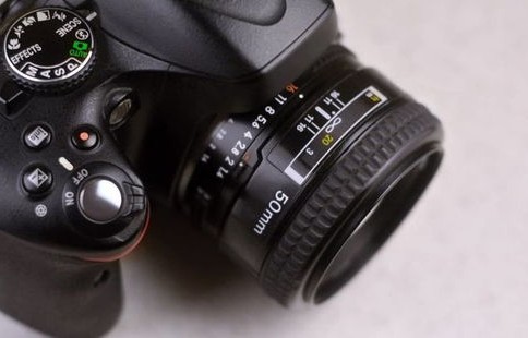 单反相机与数码相机的区别（单反相机和数码单反的区别）