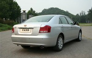 吉利帝豪ec820报价及图片(吉利帝豪ec825多少钱)