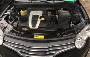 荣威550油电混合价格(荣威55015款油电混合多少钱)