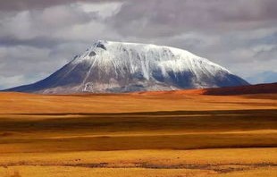 孤身进山,寻找新生的勇气——男子遭裁员后的哀牢山之旅