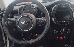 奥迪迷你mini新款女士(奥迪迷你mini新款女士甲壳虫)