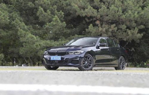 宝马330i多少钱一台(宝马330i多少钱一台新车)