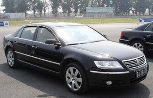 辉腾大众图片字母(大众辉腾图片 标志)