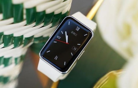 三星Galaxy S999，设计与科技的完美融合的图片展示