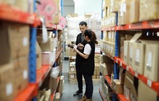 香港药房的变迁，从疯狂扫货到市场冷静的深度观察