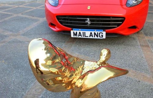 劳斯莱斯车标图片(劳斯莱斯车标图片法拉利车标)