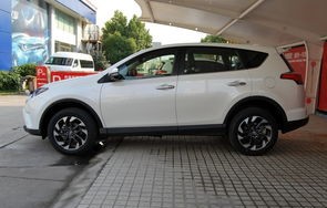 荣放2024裸车价格表(丰田锐放参数配置图片)