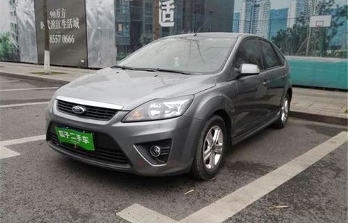 15年福特福克斯二手车价格(15年福特福克斯二手车价格?)