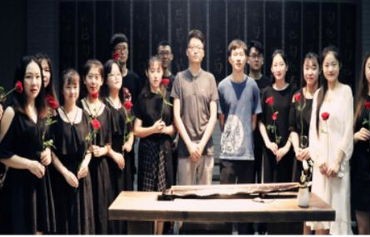 短剧总管大人的魅力之旅，83集的精彩世界