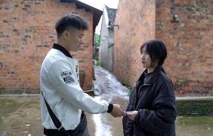 短剧小保姆回乡竟是隐藏大佬——80集的乡村都市传奇