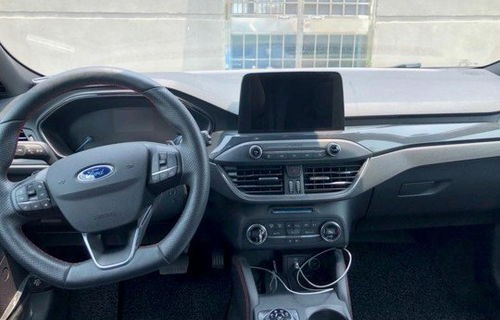 两厢福克斯的优点和缺点(两厢福克斯哪一款最好看)