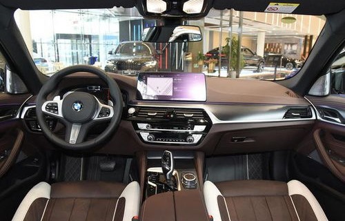 x3和5系是一个档次吗(x3和5系是一个档次吗值得买吗)