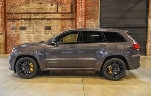 切诺基越野车图片大全(切诺基越野性能怎么样)