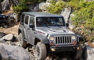 北京212吉普车2020款(北京212吉普车2020款柴油报价及图片)