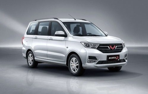 五菱宏光s五座新车报价(五菱宏光s五座新车报价能优惠多少钱)