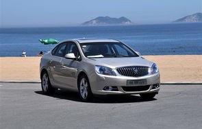 为什么女人都爱开别克车(为什么女人都喜欢开奔驰)