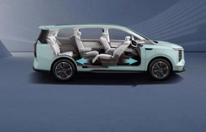 上汽大通七座商务车(上汽大通七座商务车油箱多少升油)