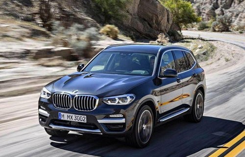 八年之约，女子宝马车提车记