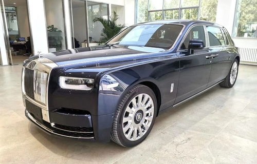 劳斯莱斯幻影二手车价格(劳斯莱斯幻影二手车价格多少)