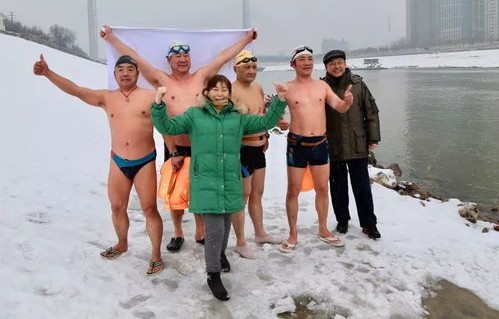 31岁男模冠军退圈，武汉卖米粉的别样人生