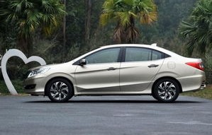 本田凌派(本田凌派18自动挡多少钱)