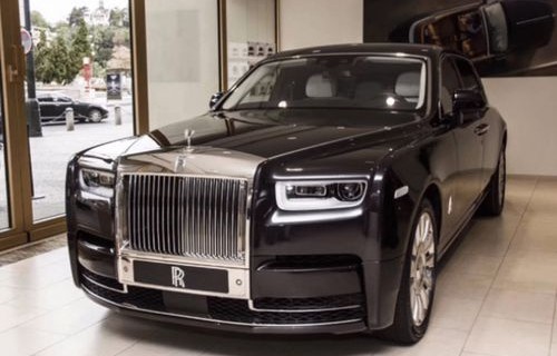 货车司机面对全责认定，劳斯莱斯事故后的心理历程