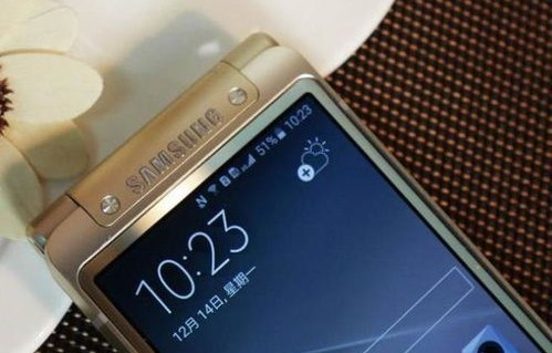 三星w2016(三星w2016优思版和正版区别)