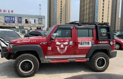 北京bj40最新款图片(北京bj40报价及图片2021款多钱?)