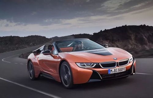 小型宝马车女款(小型宝马车女款图片大全)