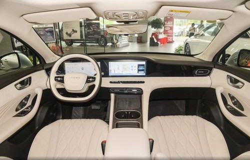 荣威电动汽车价格及图片(荣威d7电动汽车价格及图片及价格)