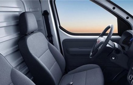 五菱扬光(五菱扬光参数)