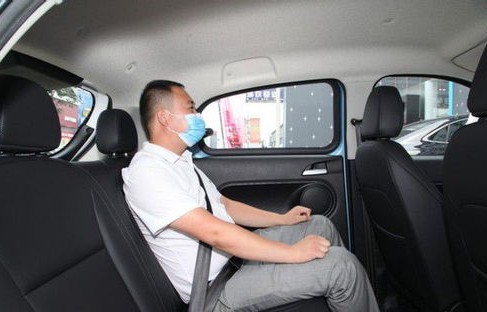 女孩子开的10万左右的车(女孩子开的10万以内的车)