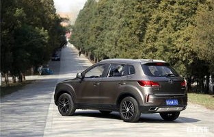 一汽奔腾最新报价，深度解析市场趋势与车型亮点