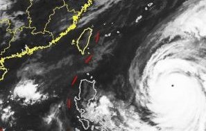 近距离直击康妮台风眼