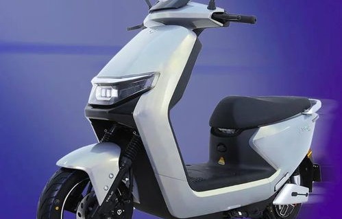 台铃和雅迪哪个好(台铃和小刀哪个好)