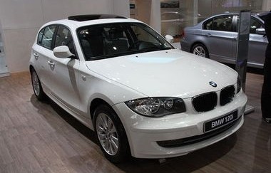 宝马120i报价及图片