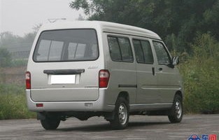 五菱面包车价格和图片(五菱面包车价格和图片加长版)