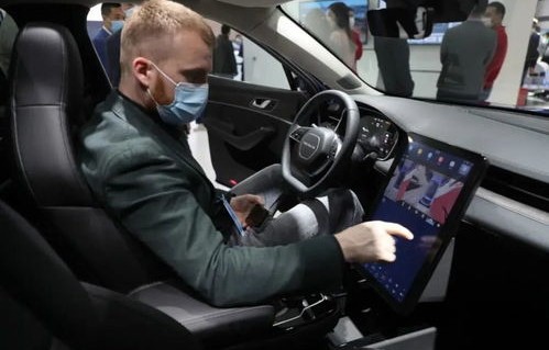 适合女士开的电动车汽车(适合女士开的电动车汽车品牌)