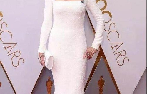 逆时光之美，60岁奶奶20岁身材惊艳网友