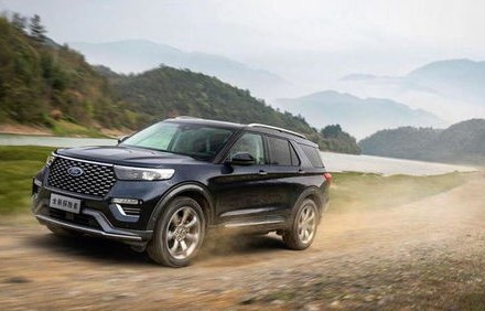 福特探险者7座的价格及图片(福特7座车型大全图片)