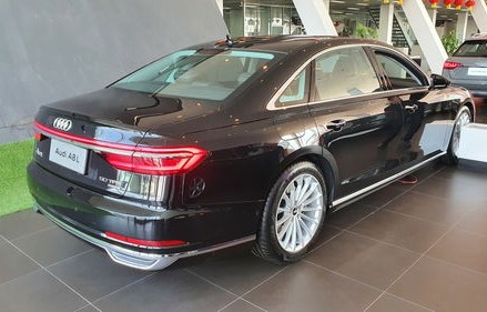 奥迪a8报价及图片(奥迪a6价格及图片 报价)