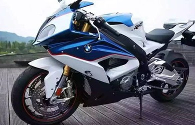 宝马摩托车价格一览表(宝马摩托车价格一览表踏板)