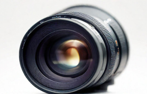 佳能广角镜头哪款好（佳能广角镜头哪款好用）