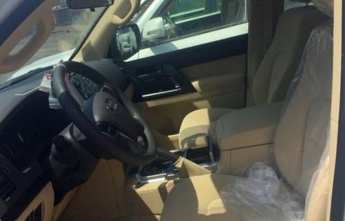 丰田巡洋舰2023款报价及图片(丰田巡洋舰最新款)