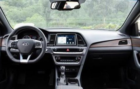 二十多万车买哪个品牌(二十万的车什么牌子好)